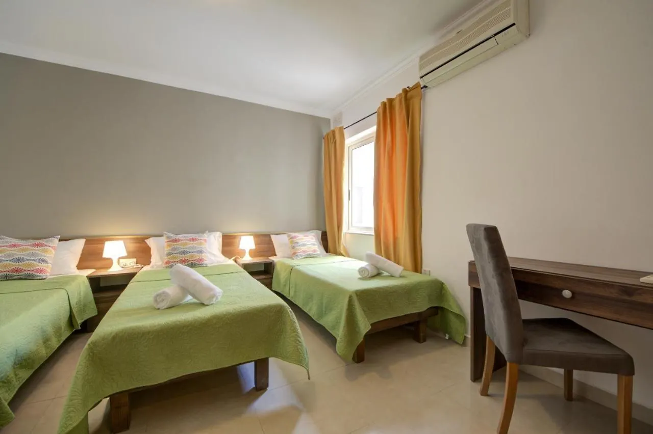 St Julian'S Unique 3-Bedroom Apartments Sleeps 9-10 Saint Julian's Malta